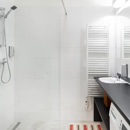 One-bedroom Park Flat * براغ
