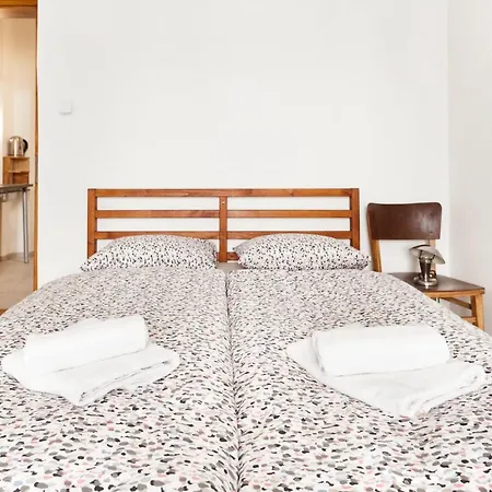 شقة One-bedroom Park Flat براغ